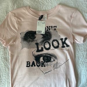 size small, never wore, in great conditions